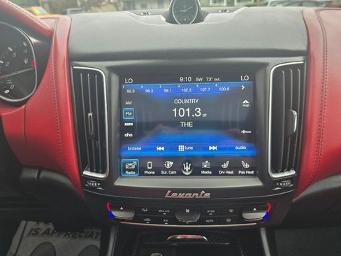 Used 2017 Maserati Levante S AWD/4WD image 9