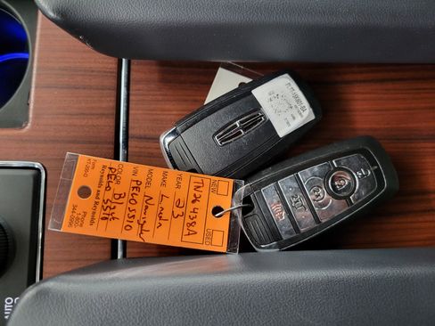 Used 2023 Lincoln Navigator Reserve AWD/4WD image 28