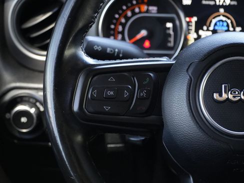Used 2021 Jeep Wrangler Unlimited Sport AWD/4WD image 19