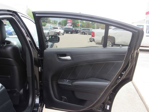 Used 2022 Dodge Charger SXT w/ Plus Group AWD/4WD image 12