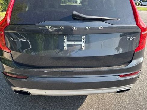 Used 2017 Volvo XC90 T6 Momentum w/ Vision Package AWD/4WD image 11