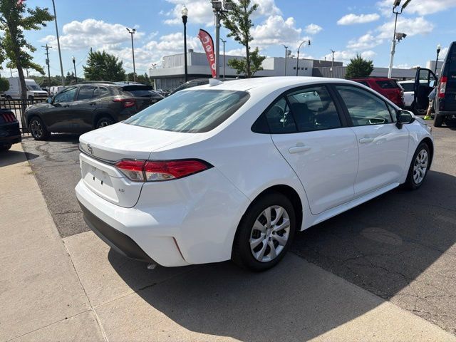 Used 2025 Toyota Corolla LE FWD image 7