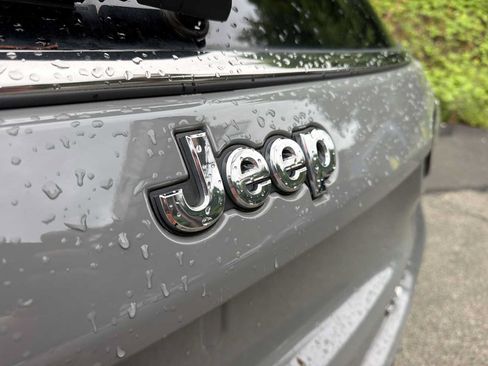 Used 2022 Jeep Compass Limited AWD/4WD image 30
