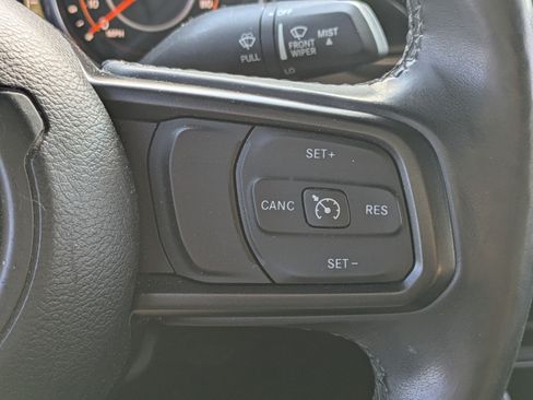 Used 2018 Jeep Wrangler Unlimited Sport S AWD/4WD image 21