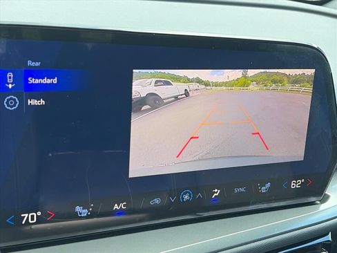 Used 2026 Chevrolet Traverse LT w/ LPO, Floor Liner Package AWD/4WD image 12