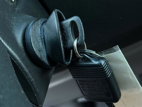 Used 2014 Ford E-250 and Econoline 250 Van 3D w/ Power Group image 33