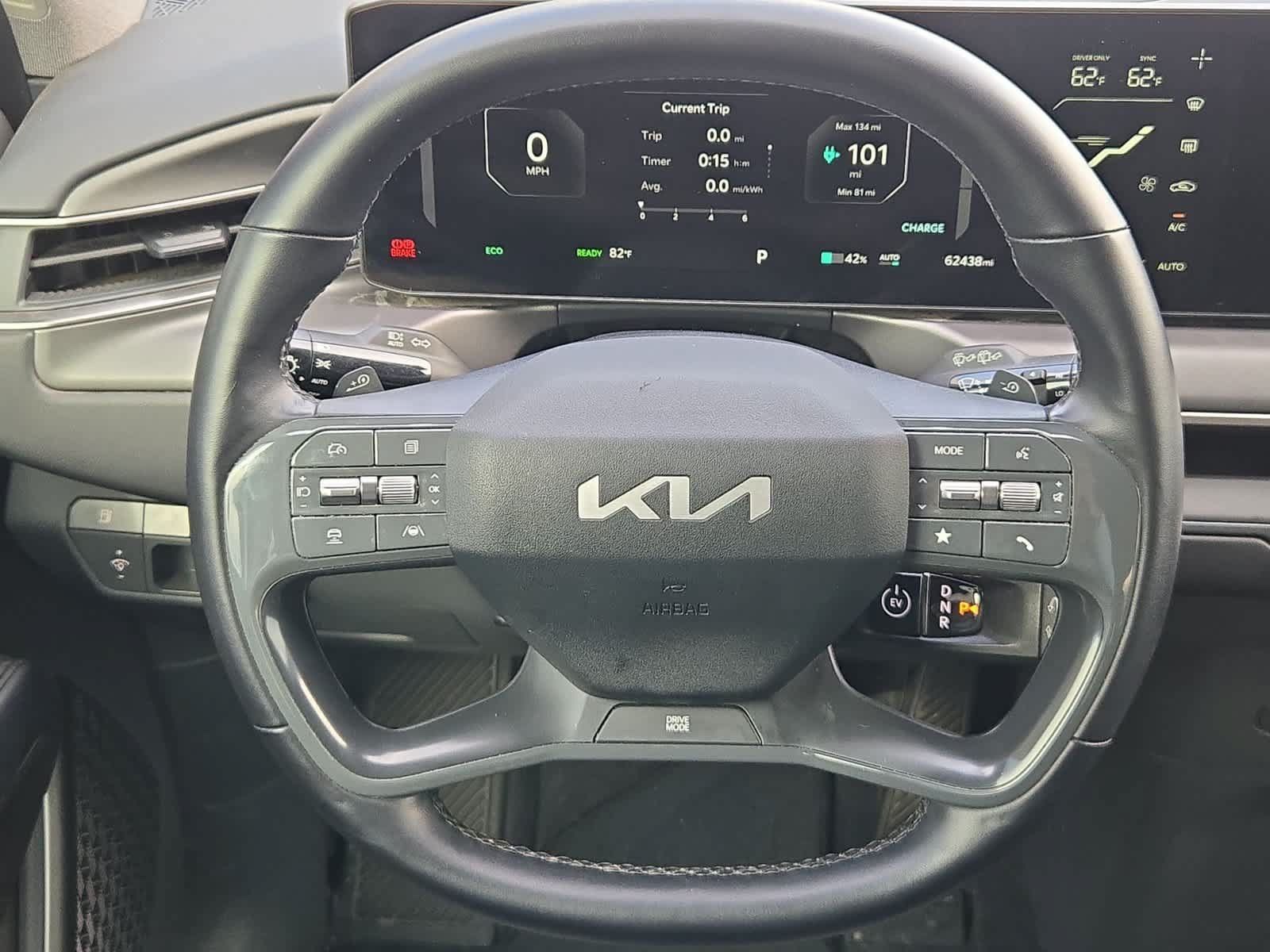 Used 2024 Kia EV9 Light Long Range RWD image 22