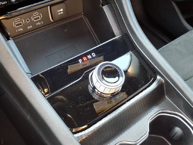 Used 2025 Jeep Grand Cherokee L Altitude AWD/4WD image 24