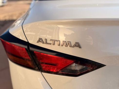 Used 2023 Nissan Altima 2.5 SV FWD image 8