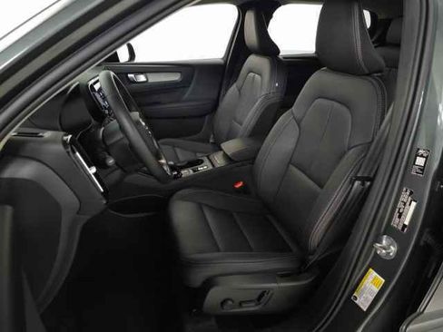 New 2026 Volvo XC40 B5 Core w/ Climate Package image 11