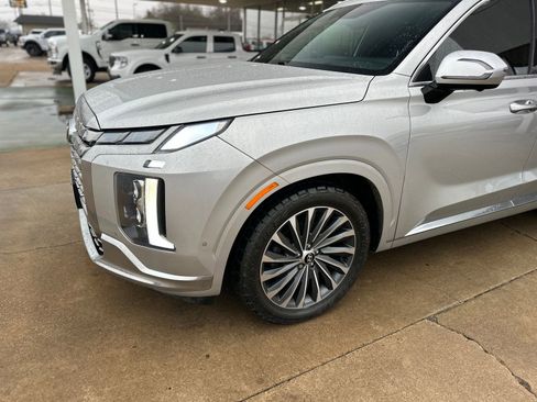 Used 2024 Hyundai Palisade Calligraphy image 15