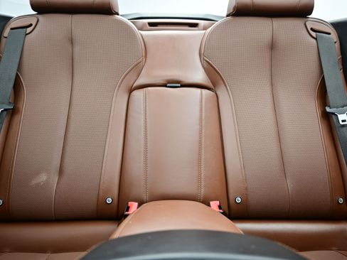 Used 2012 BMW 640i Convertible image 16