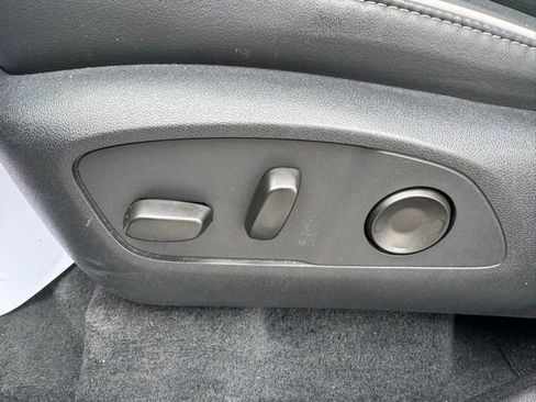 Used 2025 Buick Enclave Sport Touring FWD image 18
