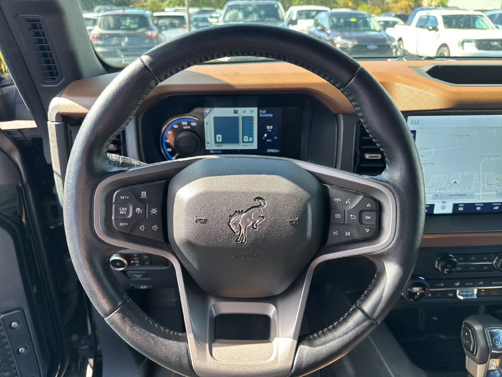 Used 2024 Ford Bronco Outer Banks AWD/4WD image 16