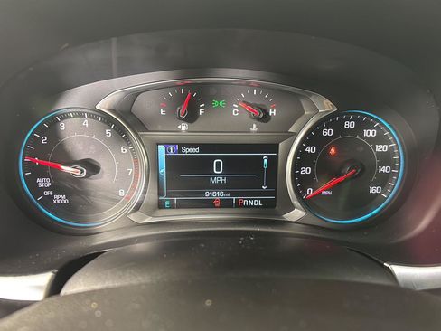 Used 2018 Chevrolet Traverse LT FWD image 3