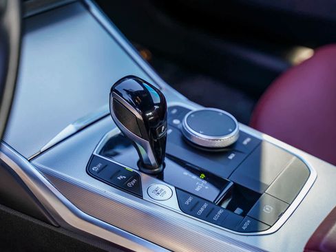 Used 2022 BMW 330i Sedan w/ Convenience Package image 18