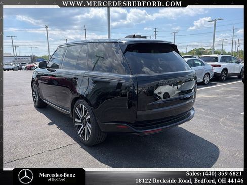Used 2023 Land Rover Range Rover SE AWD/4WD image 6