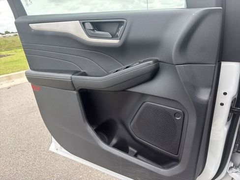 Used 2022 Ford Escape SE FWD image 38