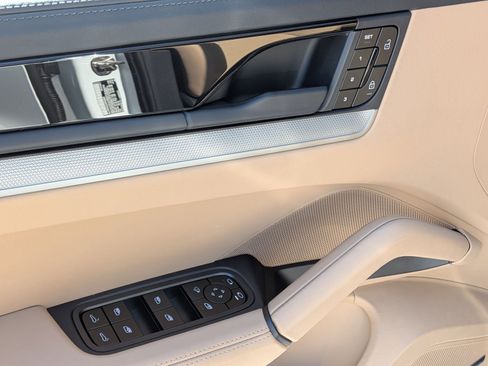 New 2026 Porsche Cayenne AWD/4WD image 15