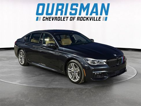 Used 2018 BMW 750i xDrive image 1