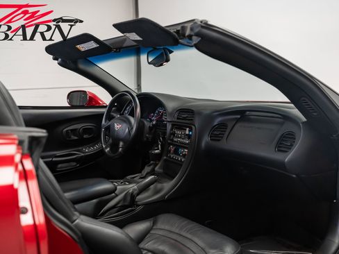 Used 2001 Chevrolet Corvette Convertible w/ Preferred Equipment Group2 image 48