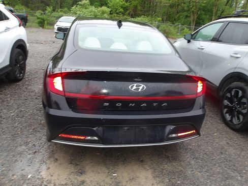 Certified 2023 Hyundai Sonata SE FWD image 2