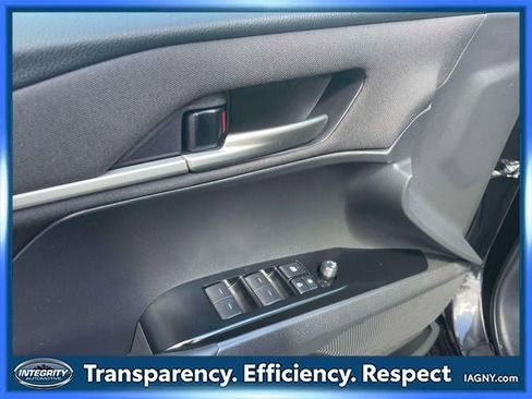 Used 2025 Toyota Camry LE w/ Convenience Package image 16