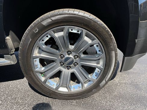 Used 2019 GMC Yukon SLT w/ Premium Edition RWD image 5