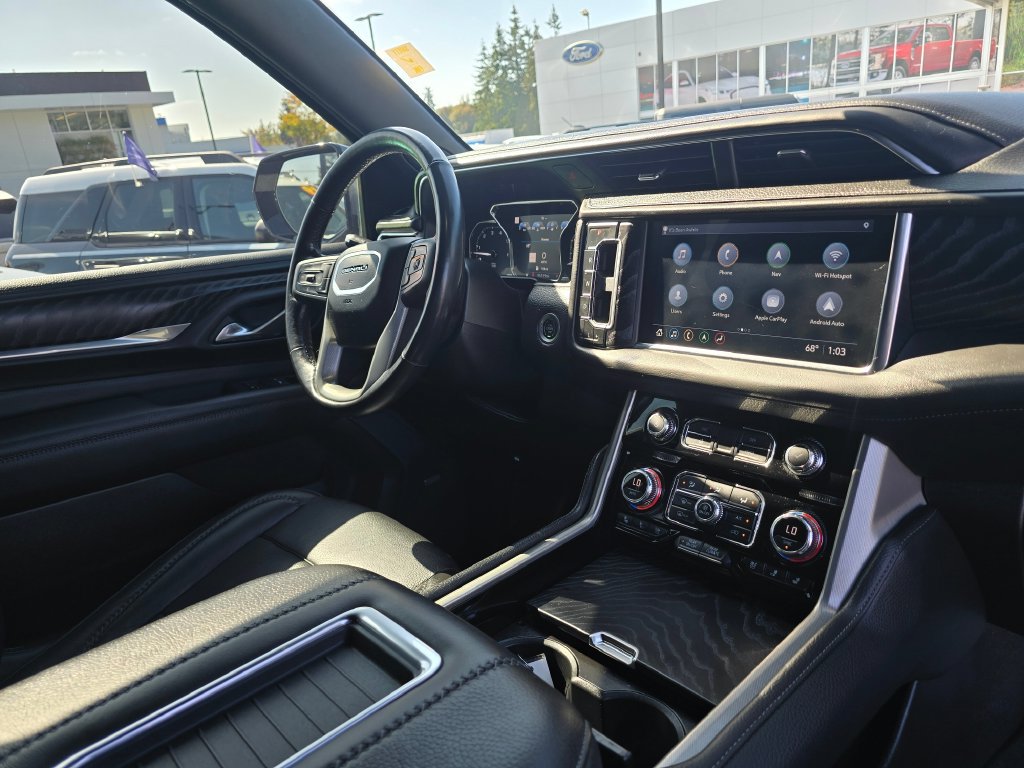 Used 2021 GMC Yukon XL Denali AWD/4WD image 10