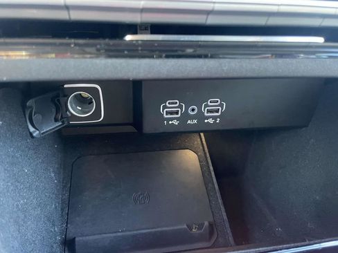 Certified 2024 Jeep Wagoneer L Series II w/ Flexible Seating Group AWD/4WD image 40