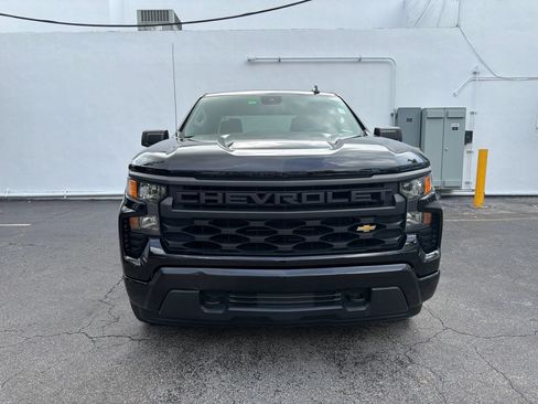 Used 2022 Chevrolet Silverado 1500 Custom RWD image 2