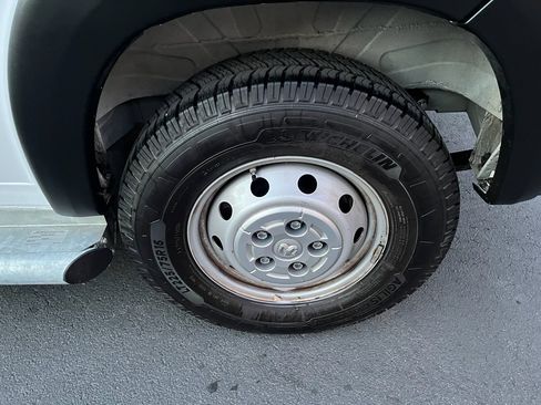 Used 2023 RAM ProMaster 2500 image 11