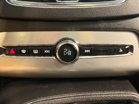 Used 2016 Volvo XC90 T5 Momentum AWD/4WD image 33