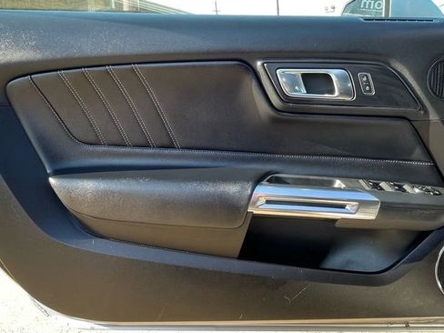 Used 2021 Ford Mustang Premium image 31