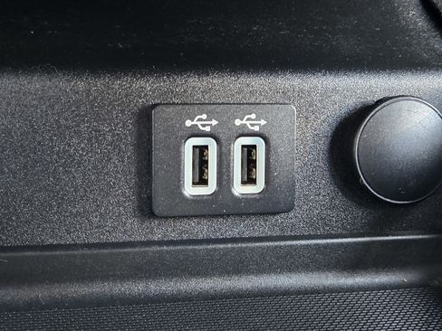 Used 2019 Ford Fusion Titanium FWD image 21