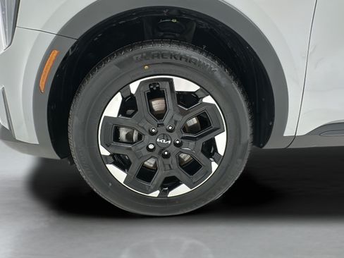 Used 2024 Kia Sorento S w/ Panoramic Sunroof Package AWD/4WD image 9