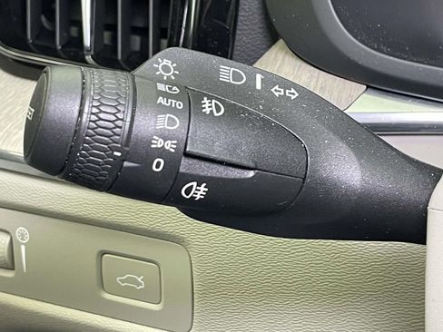 Used 2019 Volvo XC60 T5 Inscription w/ Protection Package AWD/4WD image 37