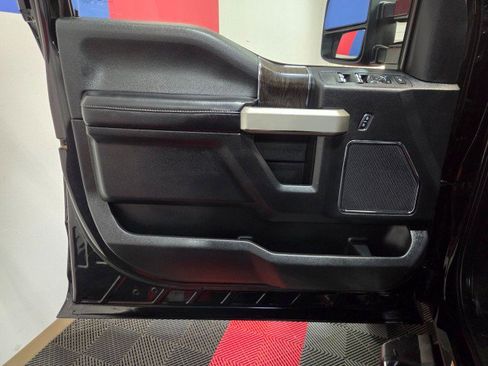 Used 2021 Ford F450 Lariat image 32