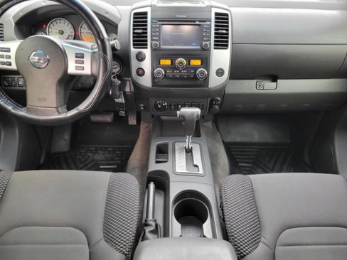 Used 2018 Nissan Frontier PRO-4X image 15