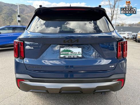 Certified 2025 Kia Sorento SX image 8