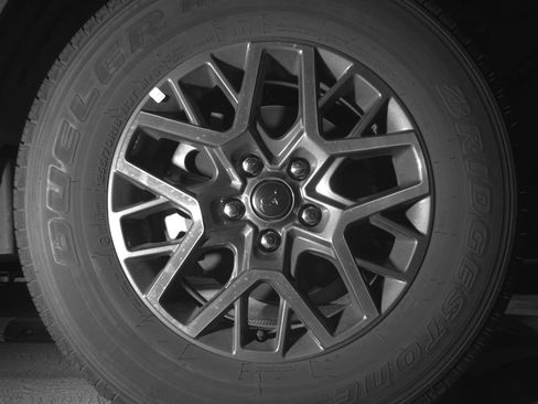 Used 2025 Jeep Wrangler Sahara image 13