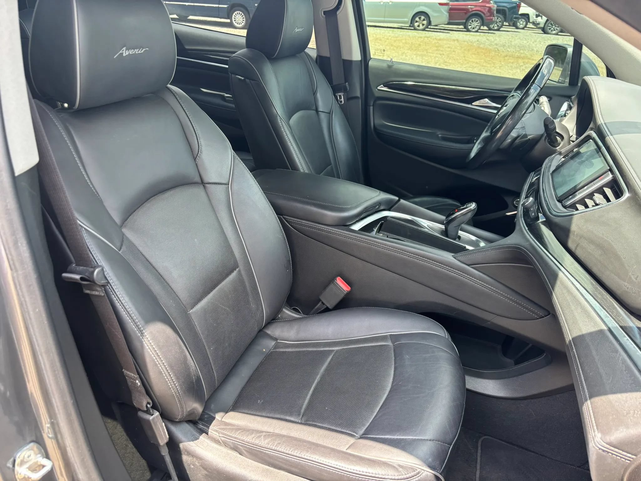 Used 2020 Buick Enclave Avenir w/ Avenir Technology Package FWD image 23
