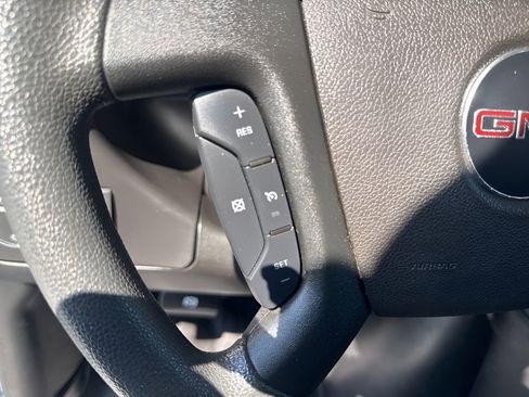 Used 2023 GMC Savana 2500 w/ Driver Convenience Package image 11