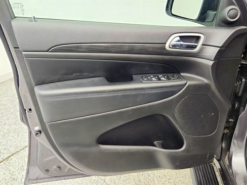 Used 2021 Jeep Grand Cherokee Laredo X AWD/4WD image 10