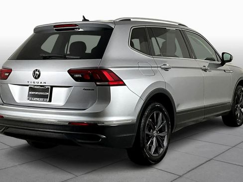 Used 2022 Volkswagen Tiguan SE image 12