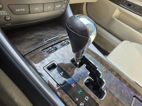 Used 2010 Lexus IS 250C RWD image 24
