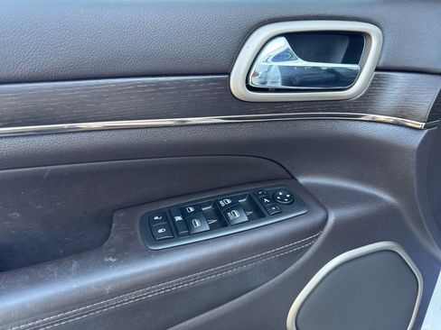 Used 2014 Jeep Grand Cherokee Summit image 12