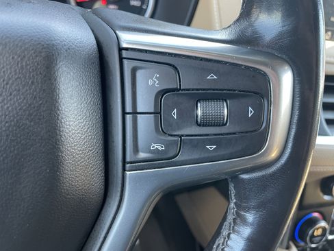 Used 2021 Chevrolet Suburban Premier w/ Premium Package AWD/4WD image 15