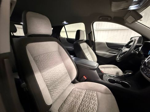 Used 2024 Chevrolet Equinox LS w/ LS Convenience Package FWD image 17