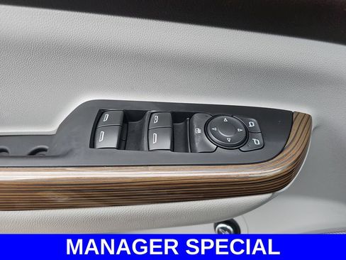 Used 2023 GMC Acadia SLE w/ Driver Convenience Package AWD/4WD image 29